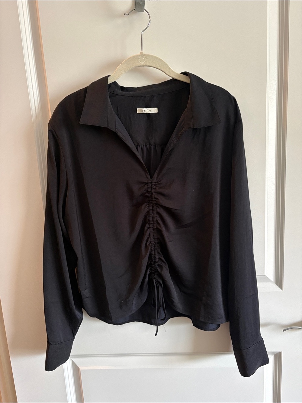 Maurice’s Black Ruched Front Long-Sleeve Top